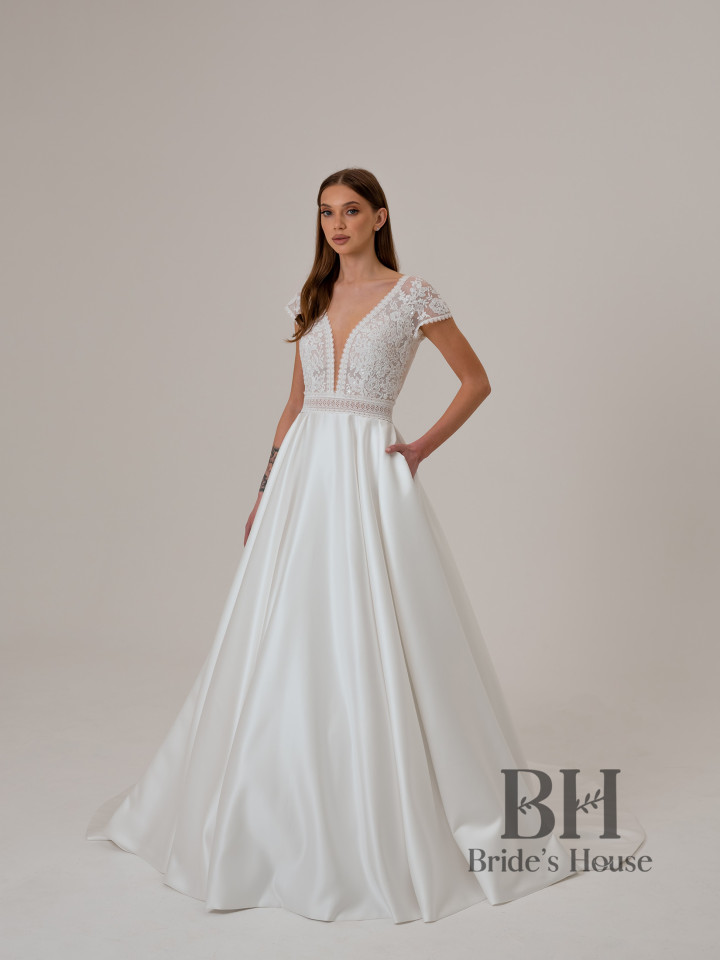 Elegant wedding dress "Dorine"