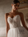 Wedding dress with a removable cape “Brooklyn”