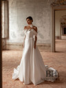 Dress embroidered with crystals with a detachable train “Elegant”