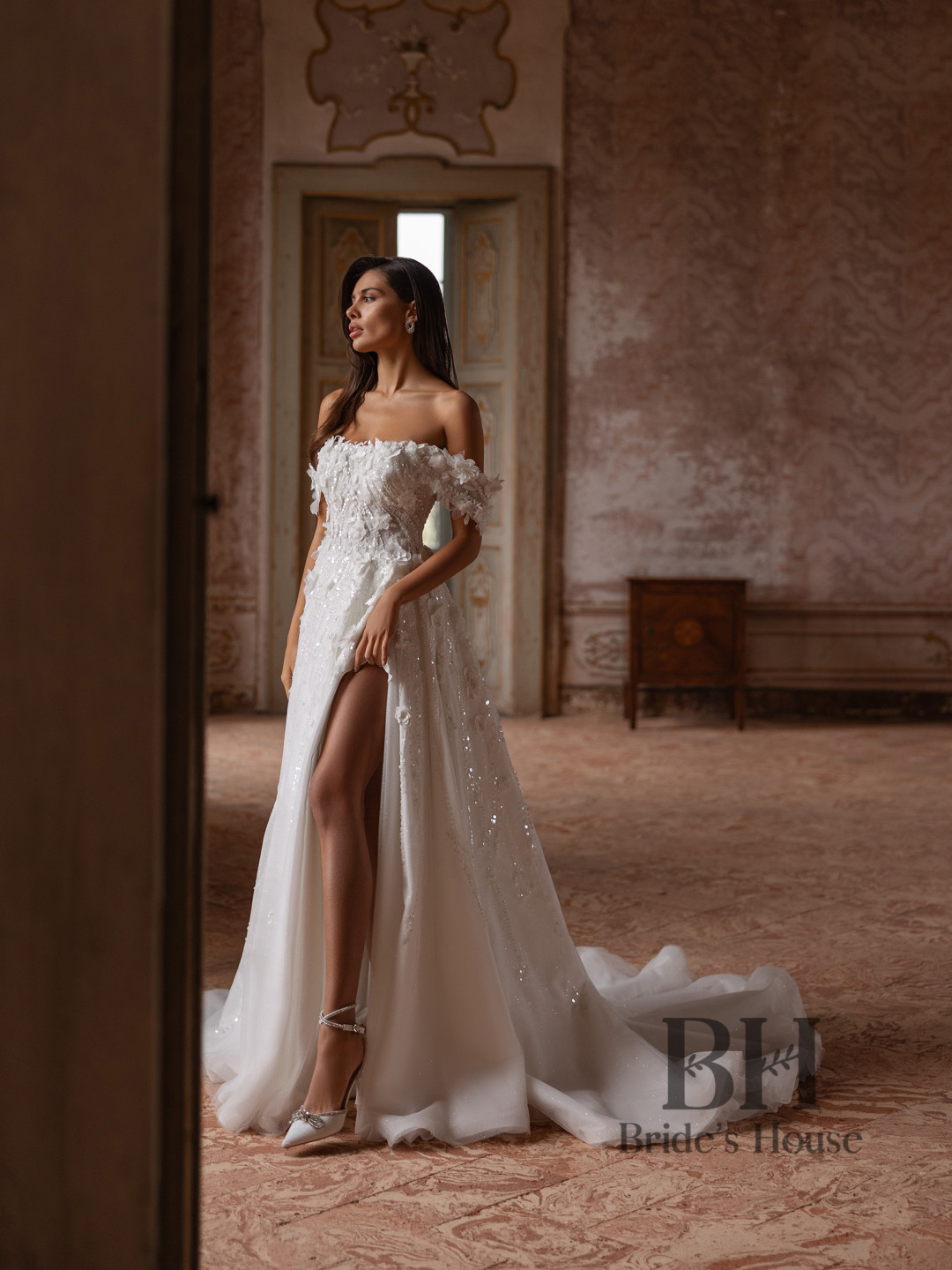 A-line wedding dress “Flora”
