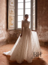 Chantilly wedding dress with long sleeves “Lara”