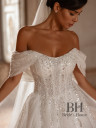 Lush wedding dress with train “Mirella”