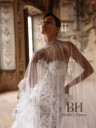 Wedding dress with detachable cape “Sicilia”